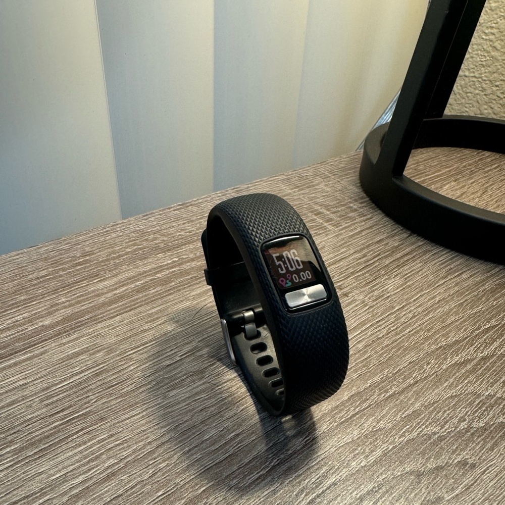 Garmin Vivofit 4